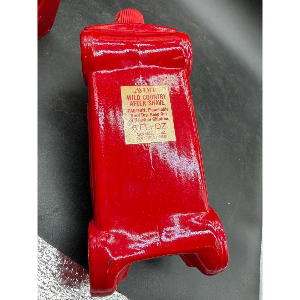 Vintage Avon Wild Country After Shave Red Fire Engine Pumper Decanter 6oz Bottle